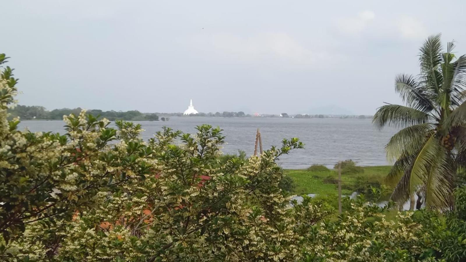 Lake Edge Resort Anuradhapura Luaran gambar