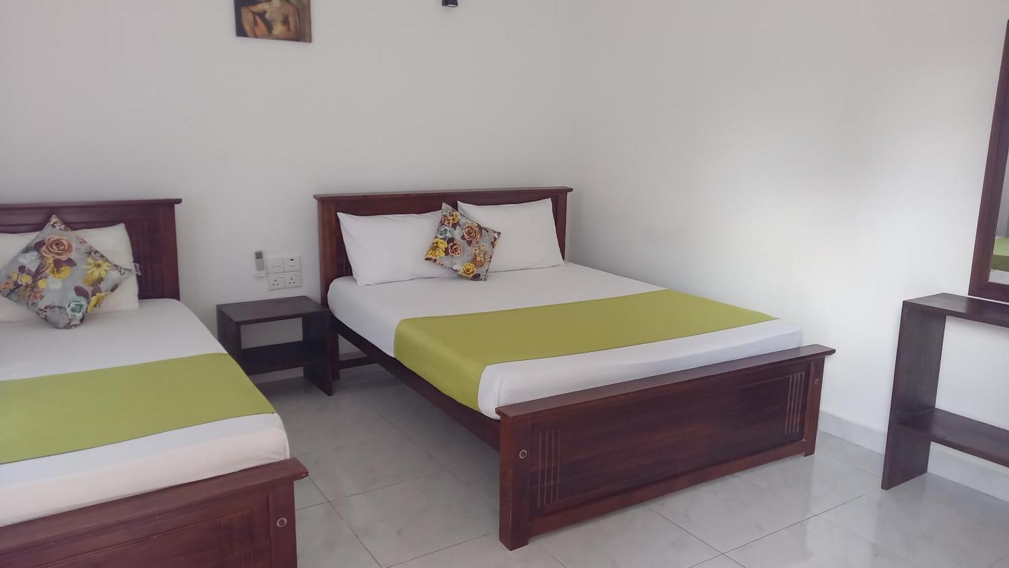 Lake Edge Resort Anuradhapura Luaran gambar