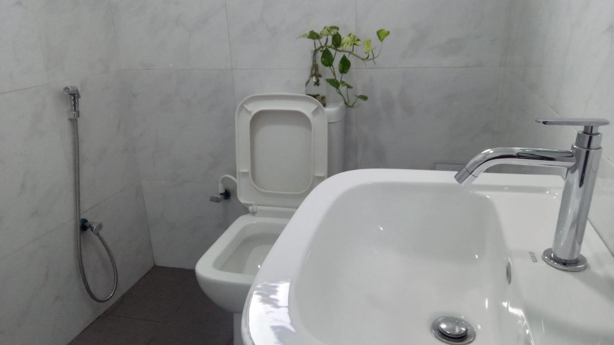 Lake Edge Resort Anuradhapura Bilik gambar